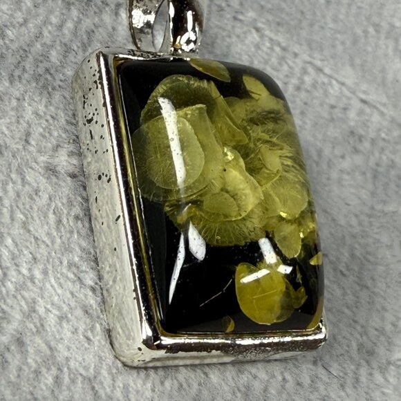 Floral Jewelry Pendant Pierced Earring Set Green Color Center Silver-Tone Frames - Picture 16 of 16